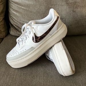 NIKE Women’s Court Vision Alta